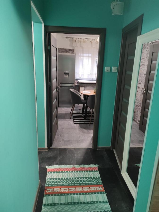 Private Room Near 3 Min Metrou Crangasi, 40 M2 Bukarest Eksteriør billede
